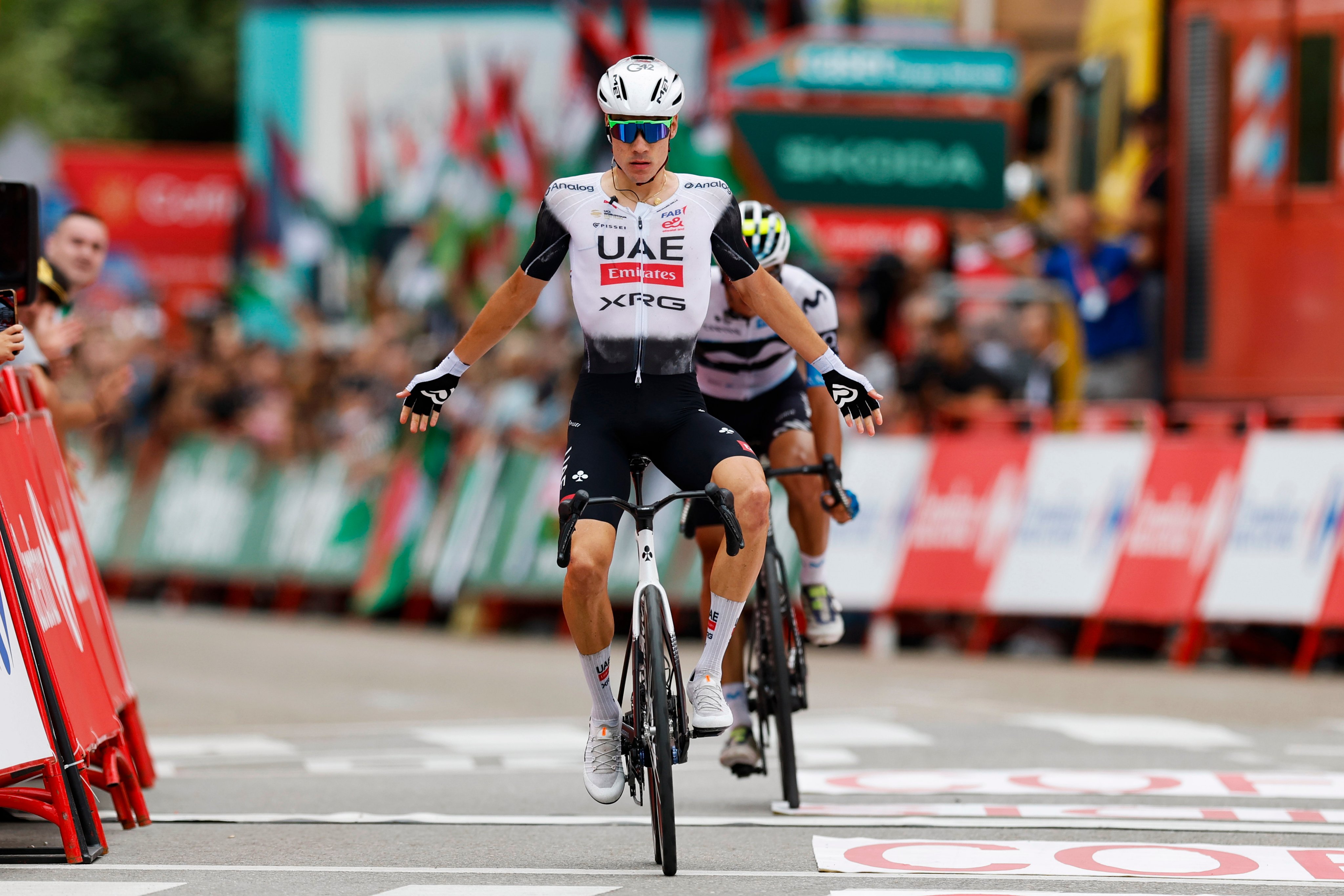 🚨🏆🚴🏻‍♂️🇪🇸Vuelta a España: Ayuso piega Romo allo sprint!🇪🇸