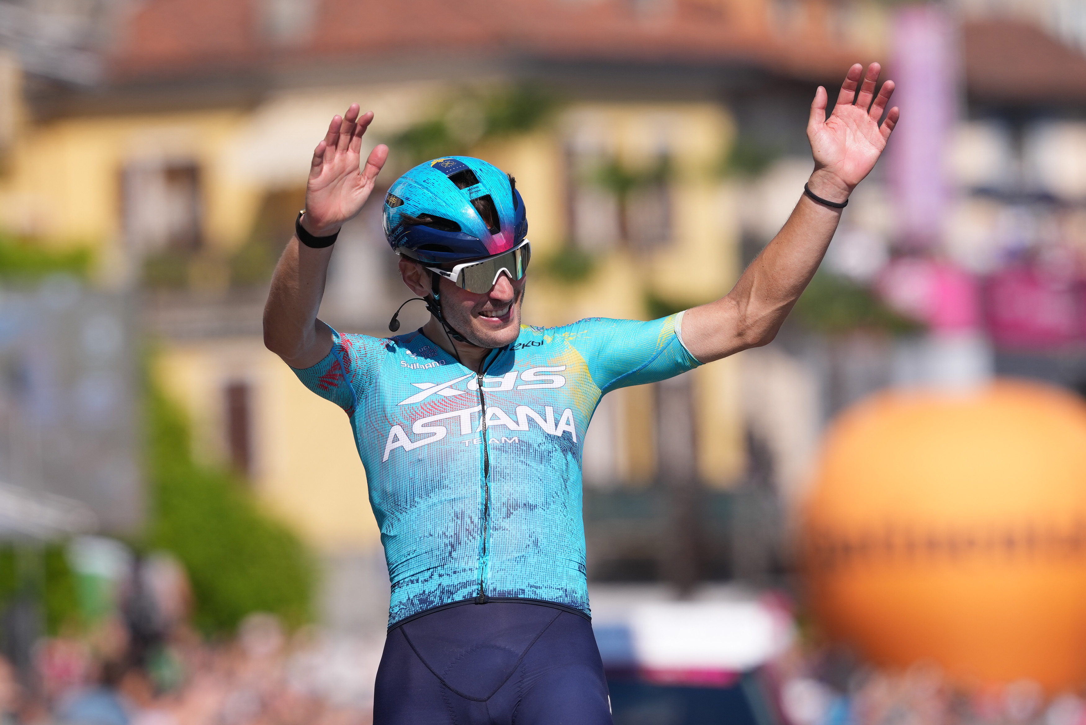 GIRO D’ITALIA 2026 - 13^ TAPPA: BETTIOL BRILLA SUL LAGO MAGGIORE
