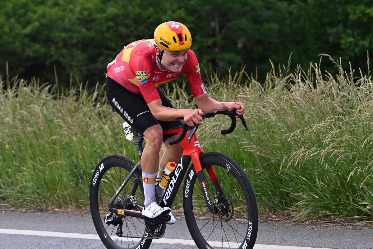 🚨🏆🚴🏻‍♂️🇫🇷Tour Auvergne - Rhône-Alpes : Charmig sorprende tutti!🇩🇰