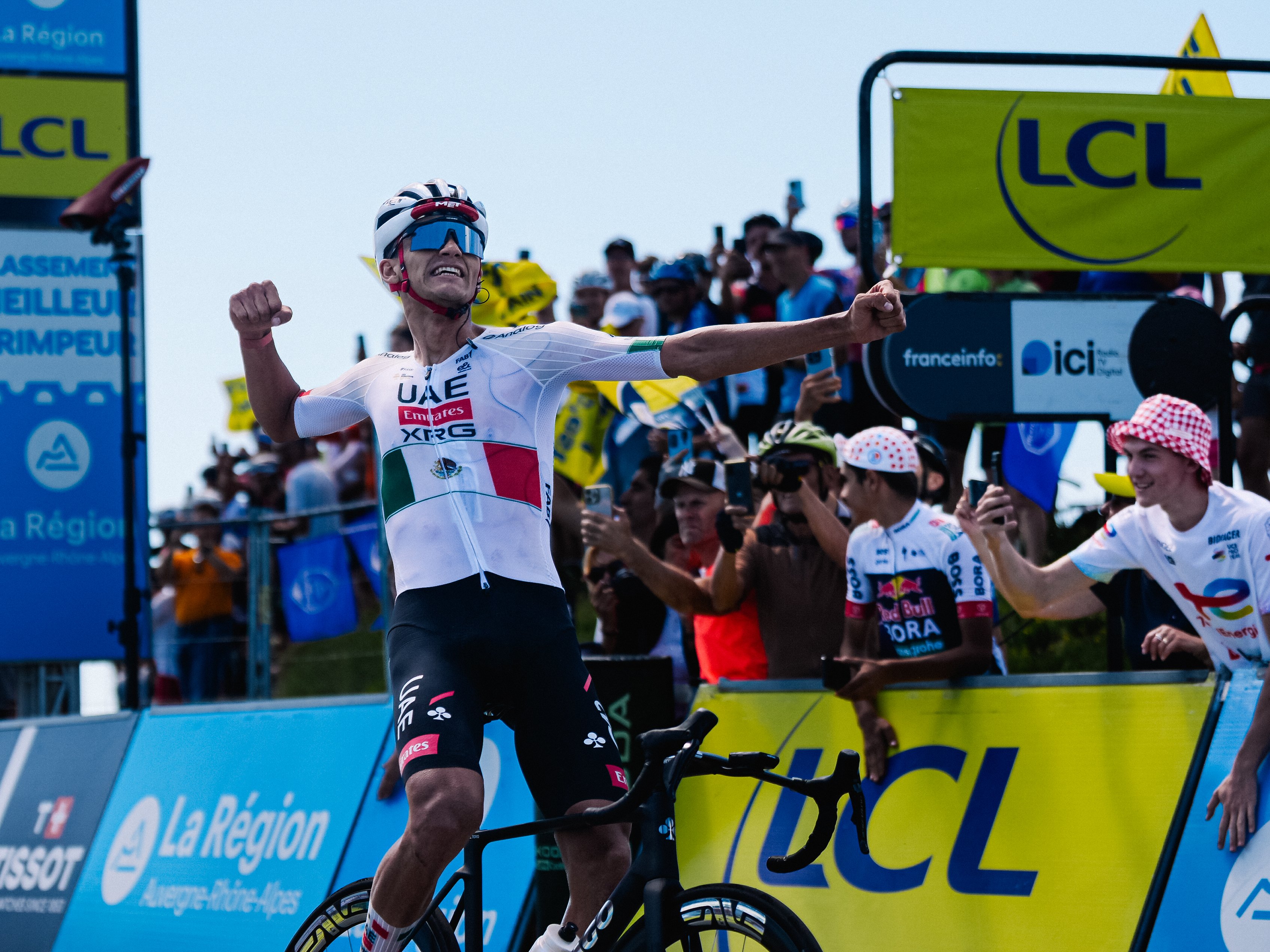 🚨🏆🚴🏻‍♂️🇫🇷Tour Auvergne - Rhône-Alpes: Del Toro doma il Grand Colombier, caduta per Seixas!🇲🇽🇫🇷