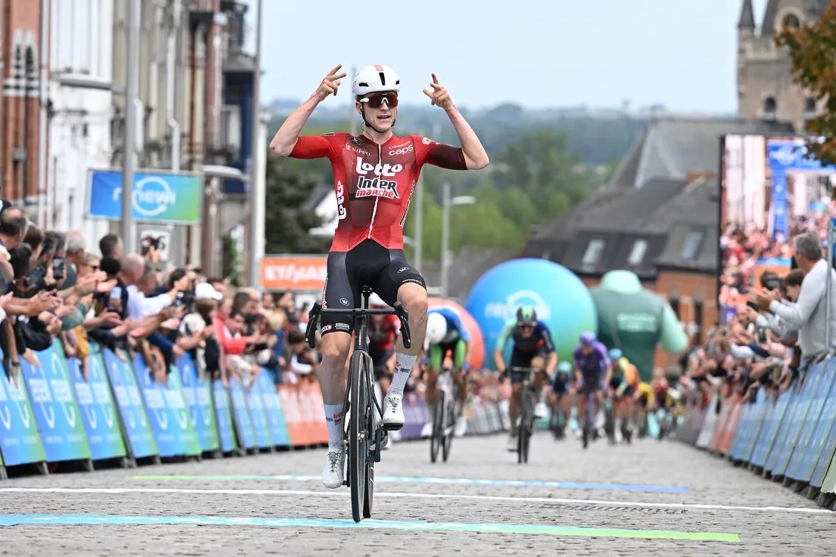 🚨🏆🚴🏻‍♂️🇧🇪Renewi Tour: Berckmoes trionfa al Kapelmuur!🇧🇪