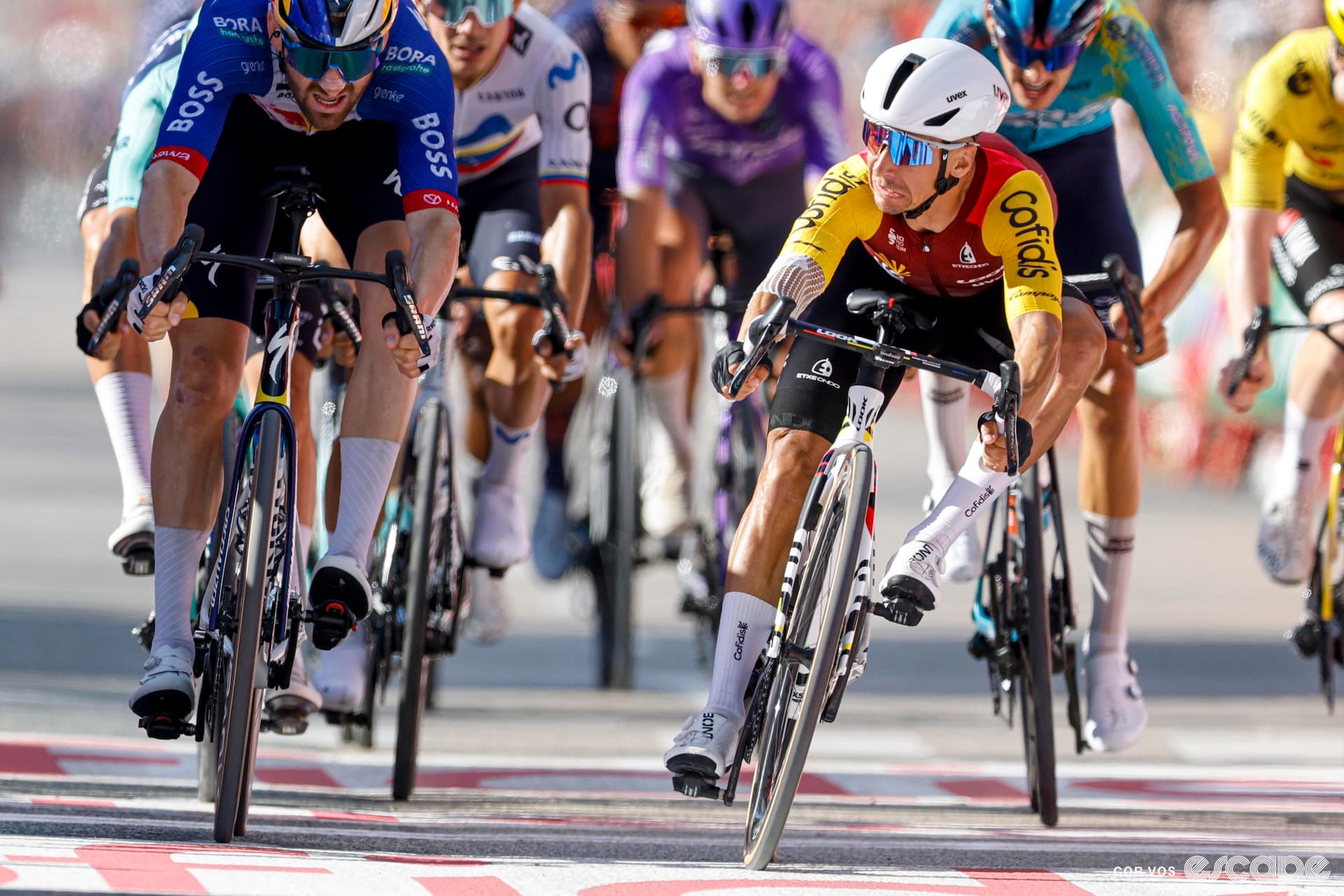VUELTA ESPANA 8^ TAPPA : COQUARD TRIONFA NEL GIORNO DELL'ABBANDONO DI POGACAR